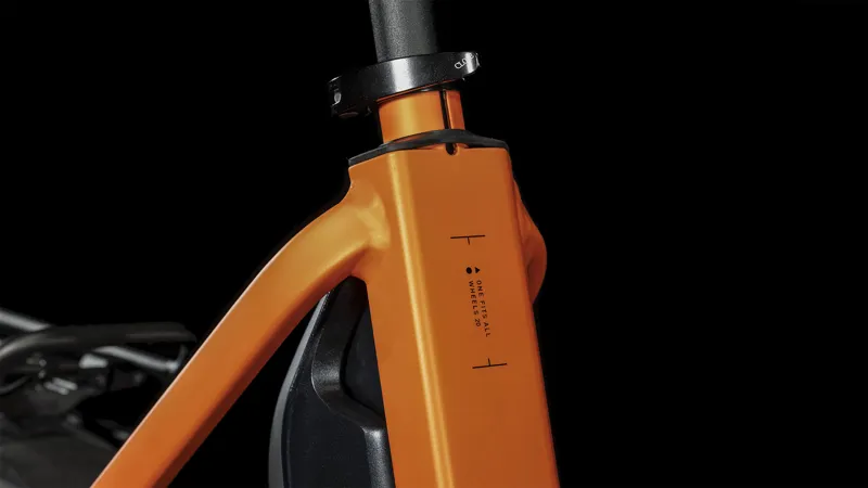 Cube Compact Hybrid 500 Bosch Electric Bike Black Orange-6